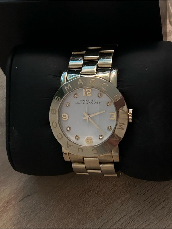 Marc by Marc Jacobs Amy MBM3056 Gold Tone White Watch
